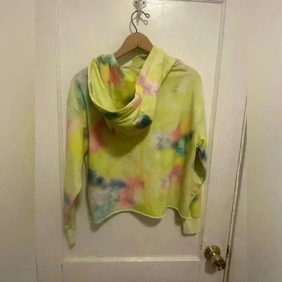 NWT! Alice + Olivia Tie Dye Niki Funnel Neck Crop Hoodie size M - Picture 7 of 8